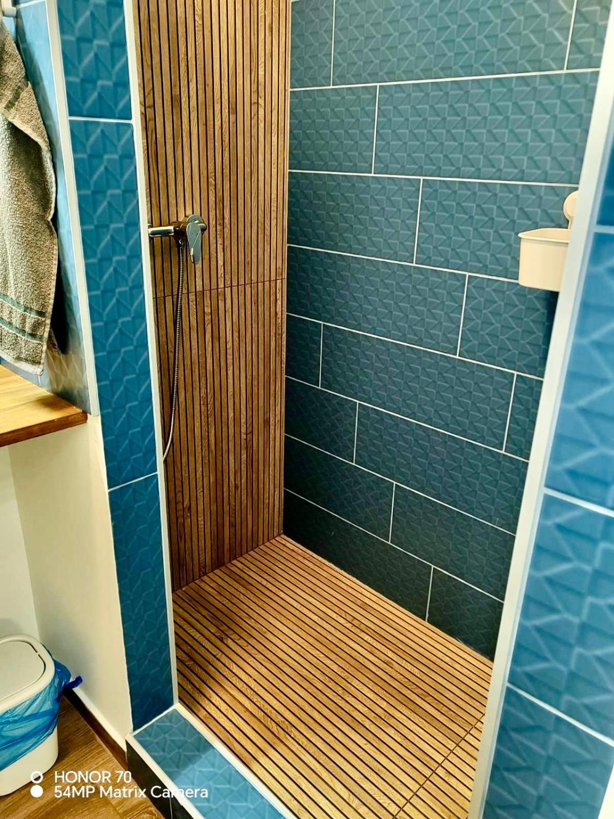 2 Rooms Retro Guesthouse In A Silent Garden 베체스 외부 사진