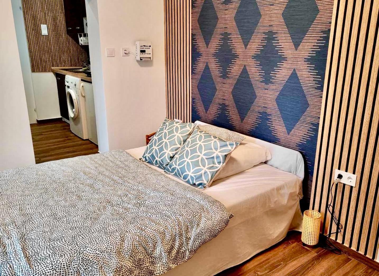 2 Rooms Retro Guesthouse In A Silent Garden 베체스 외부 사진